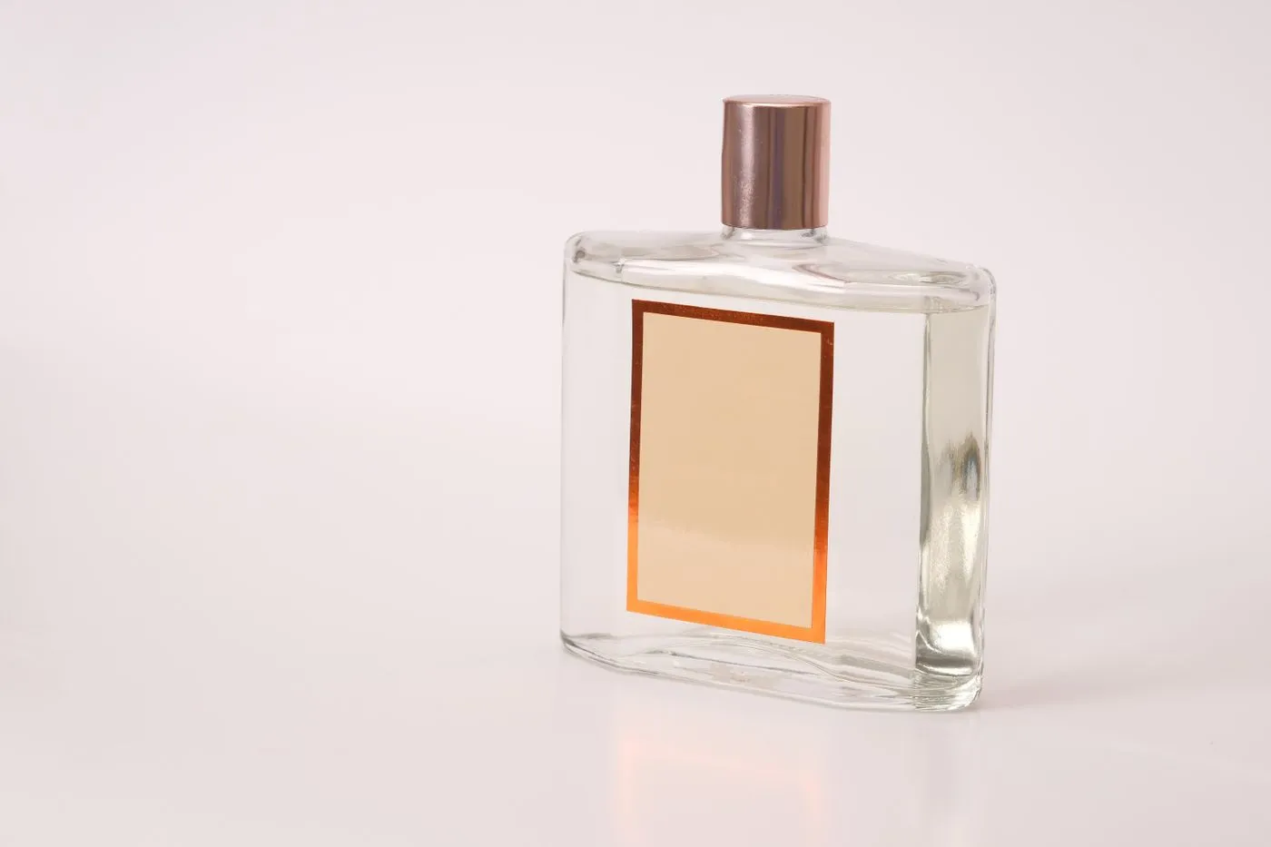 Flacon de parfum transparent