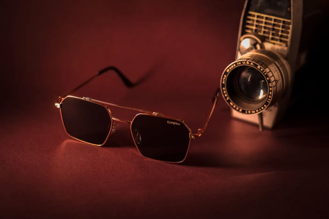 Lunettes de soleil aviateur à monture dorée